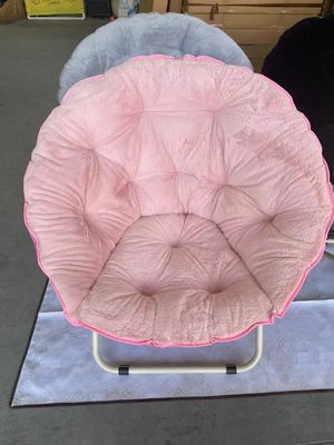 Chaise à l'air comprimé en forme d'écran