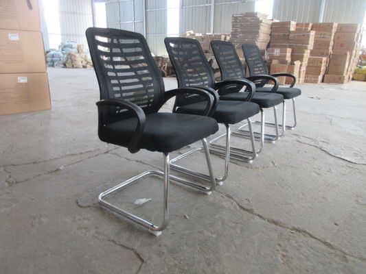 Chaise ergonomique de style moderne à base argentée en maille Chaise de bureau avec hauteur réglable