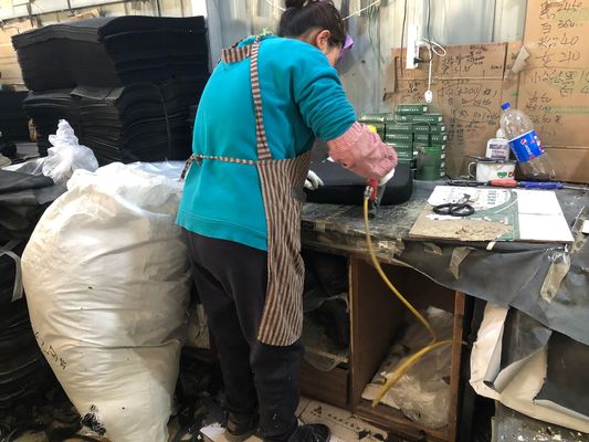 Chaise confortable à dos bas avec support lombaire et hauteur de siège réglable